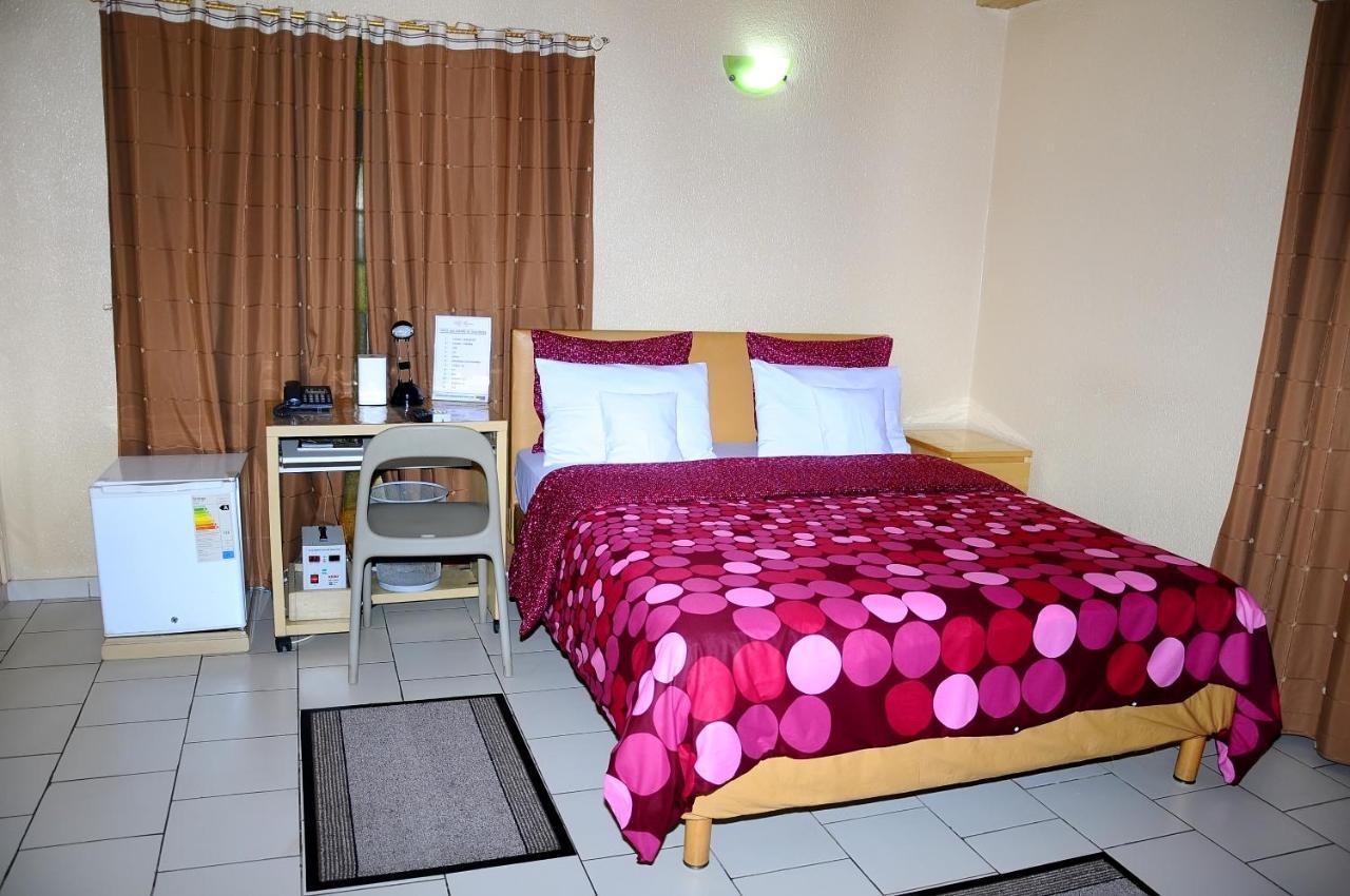 Hotel Saint Thomas Lomé Eksteriør bilde
